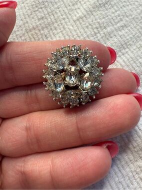 Vintage 1950s Old Money Tiered Crystal Dome Patent Pending Brooch